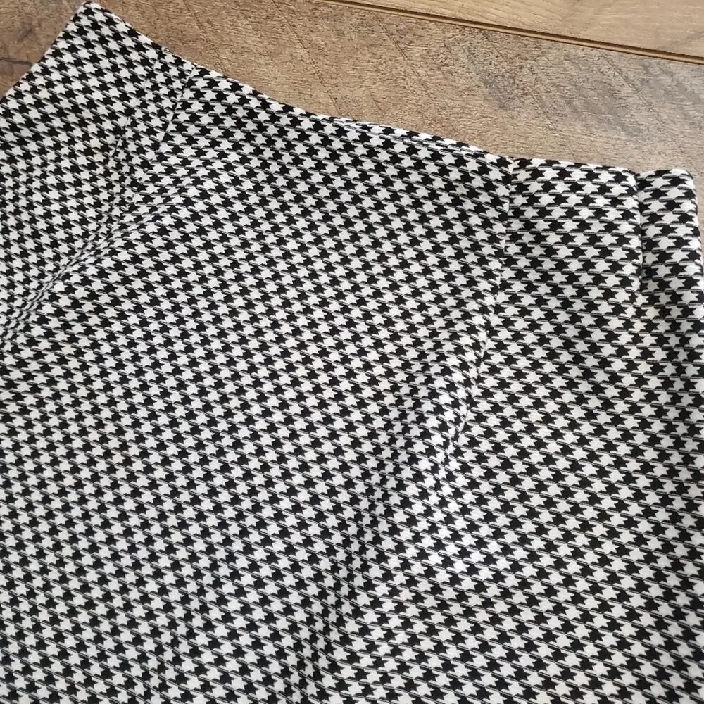 Carmen Marc Valvo Houndstooth‎ Black and White Midi Length A-Line Full Skirt 4 - Picture 7 of 9
